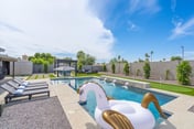 BackyardOasis - FamilyRetreat Villa - HeatedPool