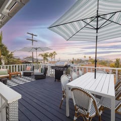 Sunset Balcony View! | Kids Playset | Sleeps 10