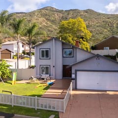 Family Oasis w/ Mountain Views & Playset