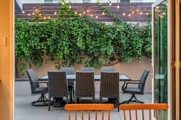 Designer Home! | Walk to the Beach & Restaurants - Image 4