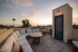 Panoramic Sunset View Roof Deck | Walk to Beach! - Image 2