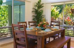 Walk to the Beach and Westin! Sleeps 6 - Image 2