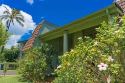 Walk to the Beach and Westin! Sleeps 6 - Image 3