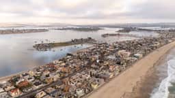 Perfect Location Just Steps to Mission Beach! - Image 3