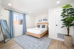 4 Miles to Beach Central and Newly Renovated - Image 2