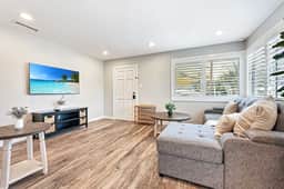 2 Homes in 1! | 10 Min to Beach | Kid's Playset - Image 5