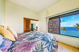 Penthouse Condo with Panoramic Ocean Views! - Image 5