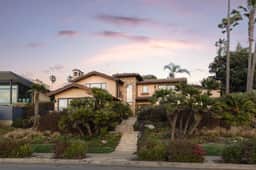 Oceanfront Villa On Sunset Cliffs | Custom Jacuzzi - Image 2