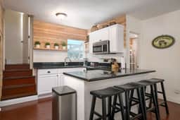 Mission Beach Bungalow w/ Direct Access to the Bay - Image 5