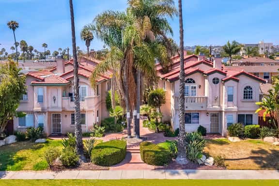 One Block to Pacific Beach Pier and Boardwalk! - Image 1