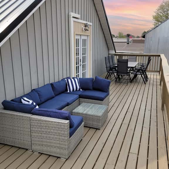 Northwoods Loft | Sleeps 12! | 1 Block to Downtown - Image 1