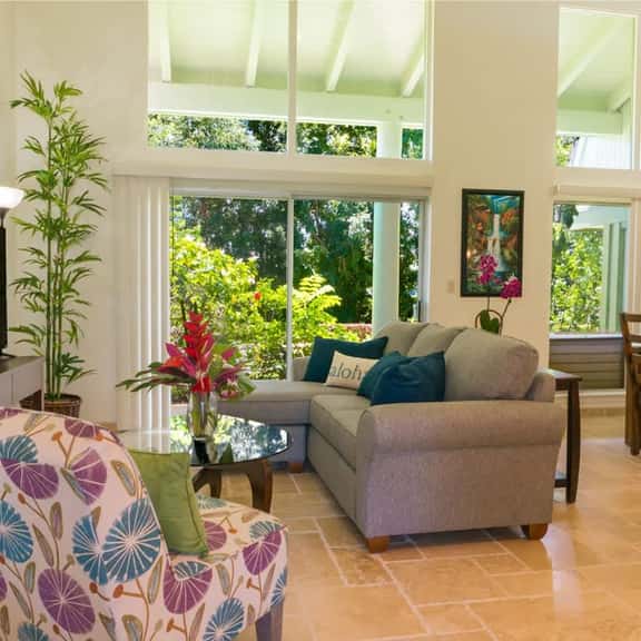 Walk to the Beach and Westin! Sleeps 6 - Image 1