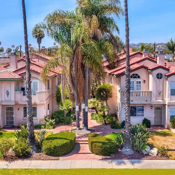 One Block to Pacific Beach Pier and Boardwalk! - Image 1
