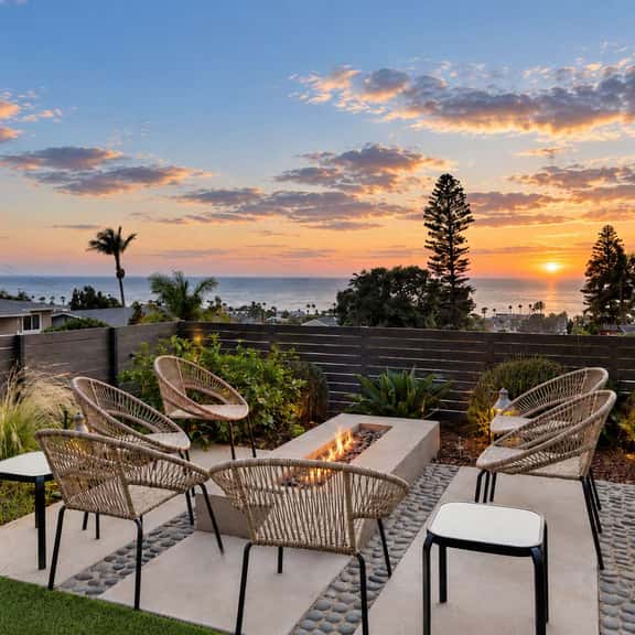 Ocean Views w Stunning Sunsets by the Firepit! - Image 1