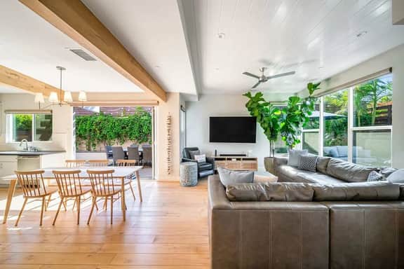 Designer Home! | Walk to the Beach & Restaurants - Image 3
