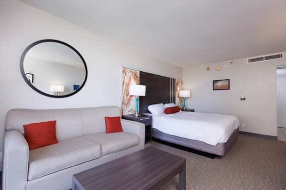 The Aqua Palms | Near Waikiki Beach + Free Parking - Image 2