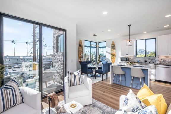 Ocean View Roof Deck - Walk to the Beach & Pier! - Image 3