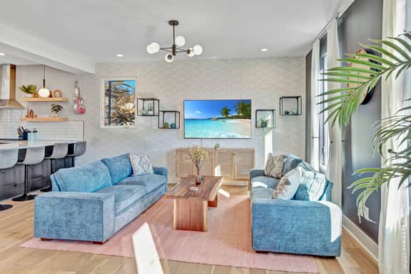 Private Roof Deck! | Game Room | Broadway in 10 - Image 2