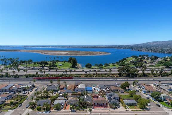 Modern Luxury | Hot Tub | 4 Blocks to Mission Bay! - Image 2