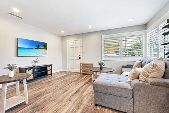 2 Homes in 1! | 10 Min to Beach | Kid's Playset - Image 5