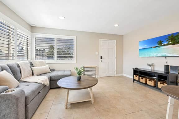 2 Homes in 1! | 10 Min to Beach | Kid's Playset - Image 2