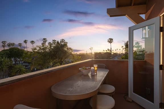 Walk to the Beach & Famous Sunset Cliffs | Hot Tub - Image 5
