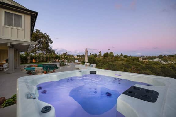 Pool, Jacuzzi and Canyon Views! | 10 Min to Beach - Image 4