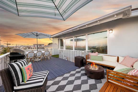 Sunset Balcony View! | Kids Playset | Sleeps 10 - Image 5