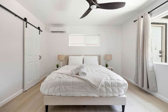 Mount Helix Upper Stay with Panorama Views - Image 5