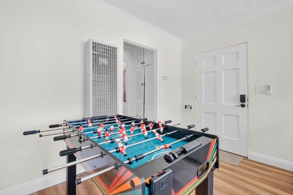 Old Town Middle Unit w/ Foosball & BBQ Grill - Image 5