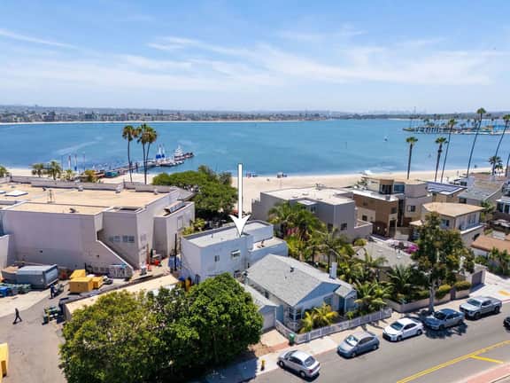 Steps to Mission Beach & Mission Bay Boardwalk! - Image 3
