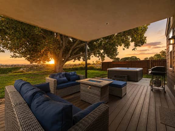 New Home w/ Hot Tub and Views | 10 Min to Beach! - Image 4