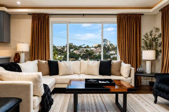 Luxury Villa w Ocean & Downtown Views - Image 4