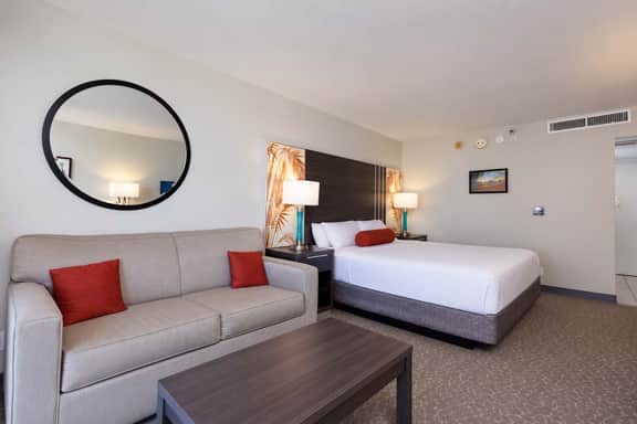 The Aqua Palms | Near Waikiki Beach + Free Parking - Image 3