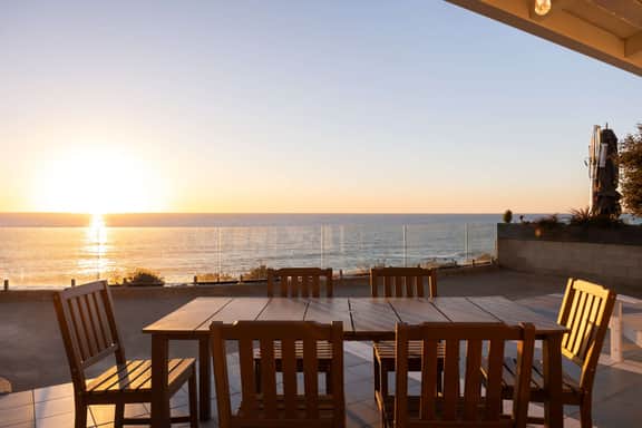 Oceanfront Villa with Panoramic Sunset Views! - Image 5