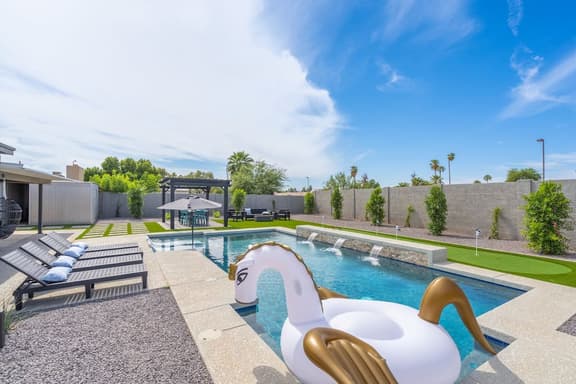 BackyardOasis - FamilyRetreat Villa - HeatedPool - Image 1