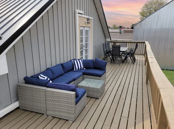 Northwoods Loft | Sleeps 12! | 1 Block to Downtown - Image 1