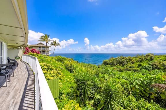 Ocean Views from Every Room! Hawaiian Heaven - Image 1