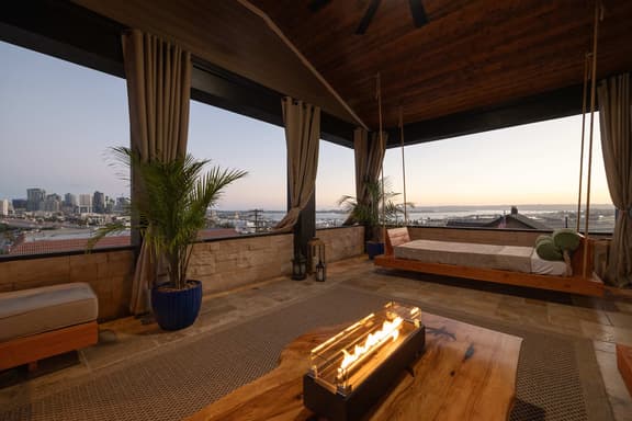 Luxury Villa w Ocean & Downtown Views - Image 1
