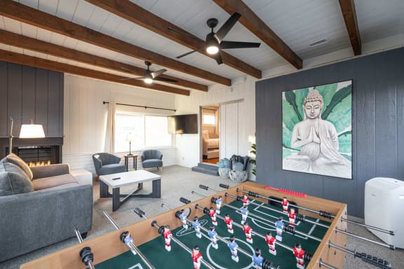 Big Backyard w/ Firepit, Grill & Al Fresco Dining! - Image 1