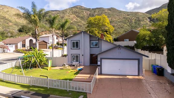 Family Oasis w/ Mountain Views & Playset - Image 1